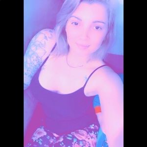 Meet your Posher, Kayla dean